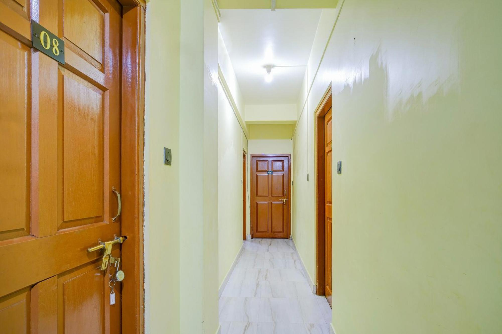 Super Hotel O Rynjah Шиллонг Экстерьер фото